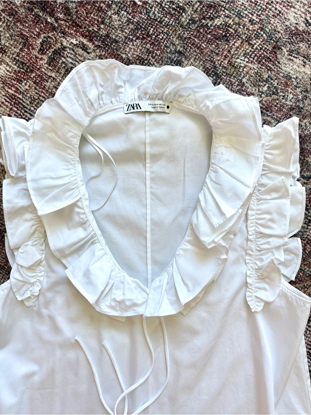 NWOT Zara White Ruffle Sleeveless Top Size Medium Feminine Flirty Office Summer - Picture 2 of 5